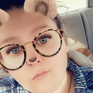 Meet your Posher, Keri